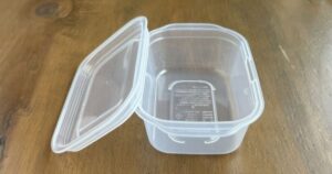 タッパーの蓋が開かない原因は？気圧差と熱変形を理解しよう